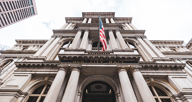 Fed Faces Political and Internal Strains