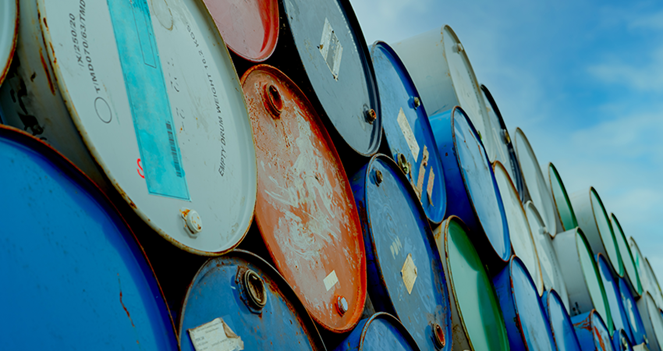 Oil Near $120 Tests US Policy